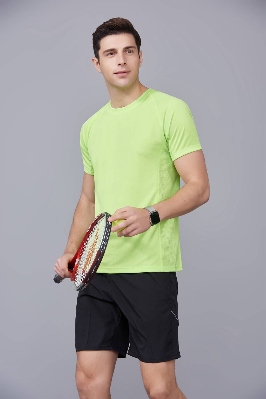 純色T恤  簡約大方經(jīng)典時尚  果綠色